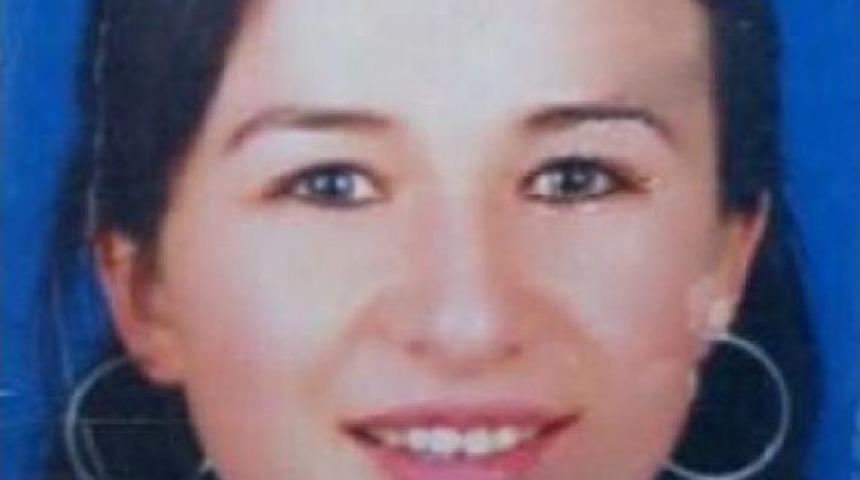 Eşinden Ayrılıp Baba Evine D&ouml;nen Kadın Intihar Etti