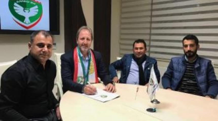 Amed Sportif'de Taner Taşkın'la Devam Kararı