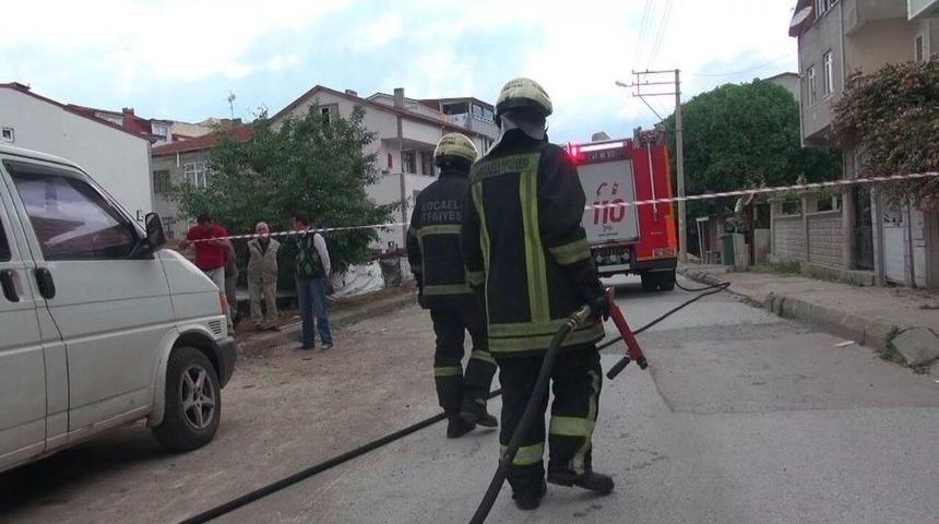 Patlayan Doğalgaz Borusu Korkuya Sebep Oldu