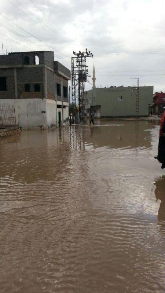 Mardin'de Yağmur, Su Baskınlarına Neden Oldu