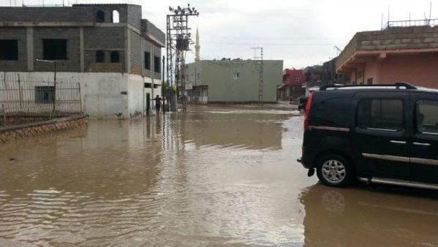 Mardin'de Yağmur, Su Baskınlarına Neden Oldu