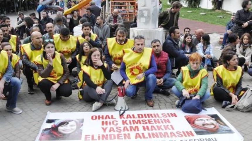 A&ccedil;lık Grevindeki Eğitimciler I&ccedil;in Oturma Eylemi