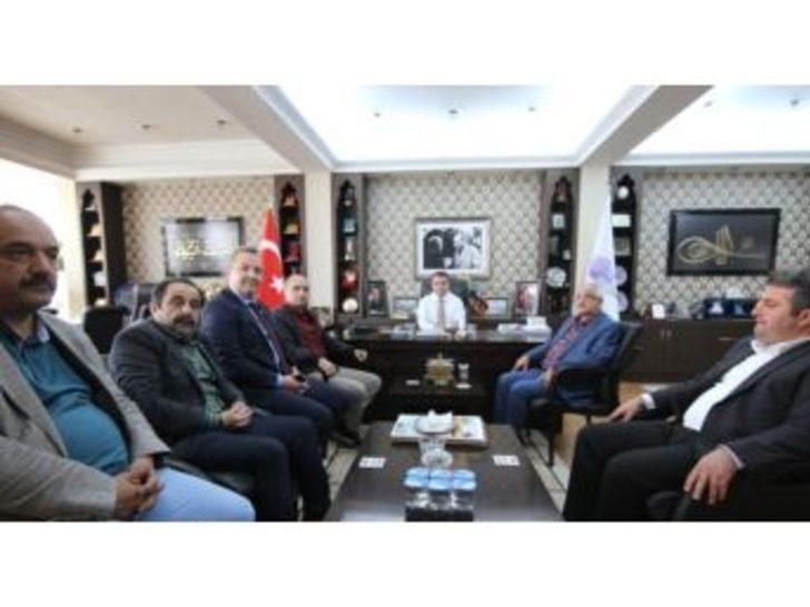 Tankut’tan Başkan Aksoy’a Taziye Ziyareti
