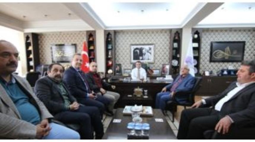 Tankut&rsquo;tan Başkan Aksoy&rsquo;a Taziye Ziyareti