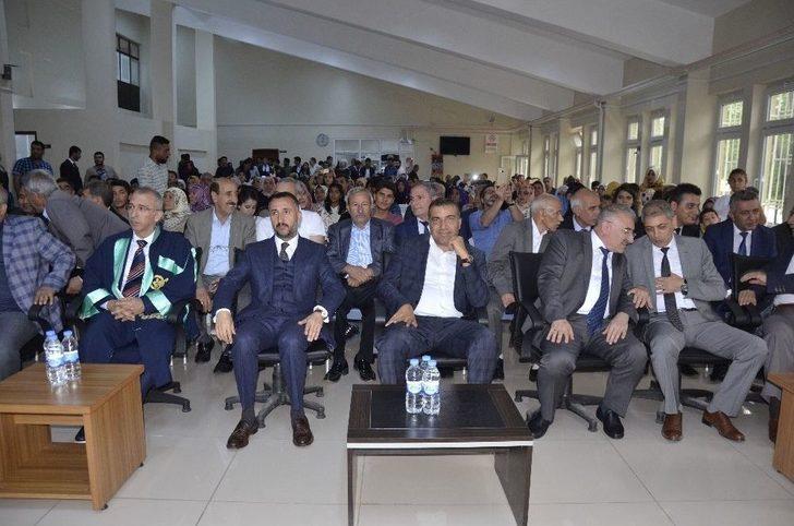 Siverek Meslek Yüksekokulunda Mezuniyet Sevinci G1
