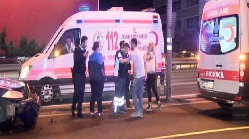 Bah&ccedil;elievler'de Trafik Kazası:1 Yaralı