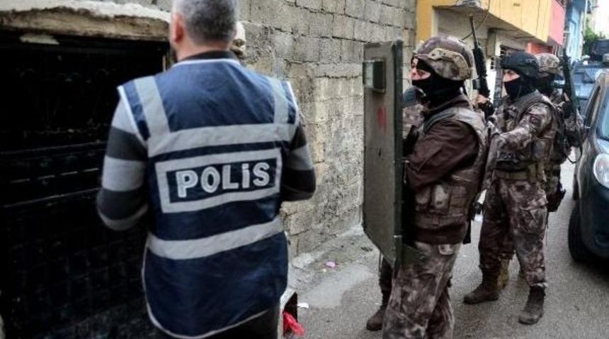 Adana'da Aranan 15 Kişi Yakalandı