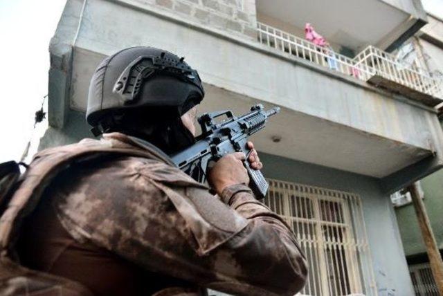 Adana'da Aranan 15 Kişi Yakalandı