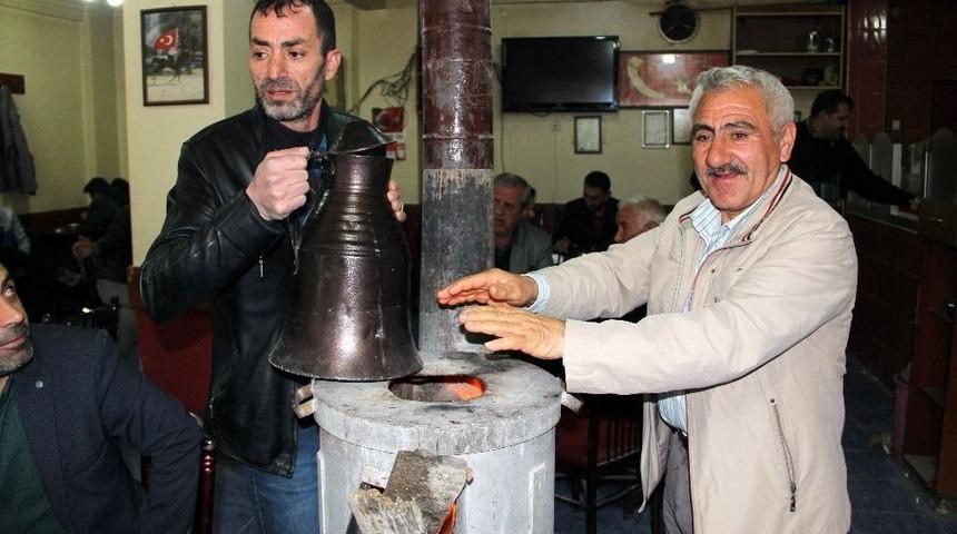 Erzurum&rsquo;da Mayısın 24&rsquo;&uuml;nde Soğuk Hava Etkisini S&uuml;rd&uuml;r&uuml;yor