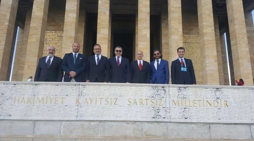 Kuşadası Ticaret Odası Heyeti Anıtkabir&rsquo;i Ziyaret Etti