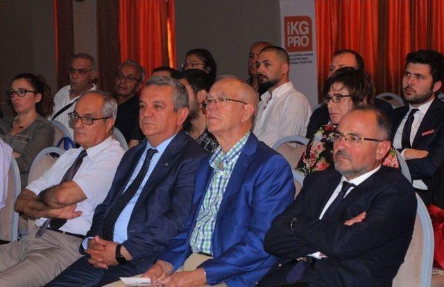 Kuşadası’nda ’turizm Sektörü Ve Kayıtlı İstihdam’ Konulu Konferans Düzenlendi