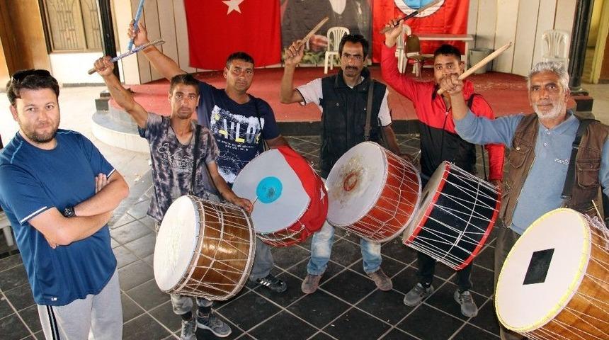 (&ouml;zel Haber) Ramazan Davulcularına Hem Ritm Hem İletişim Eğitimi