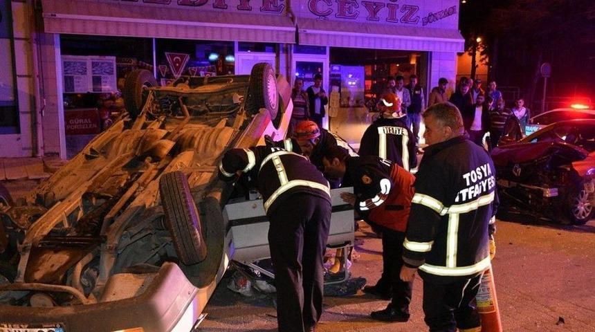 Otomobil Takla Attı, İtfaiye Yaralı Aradı