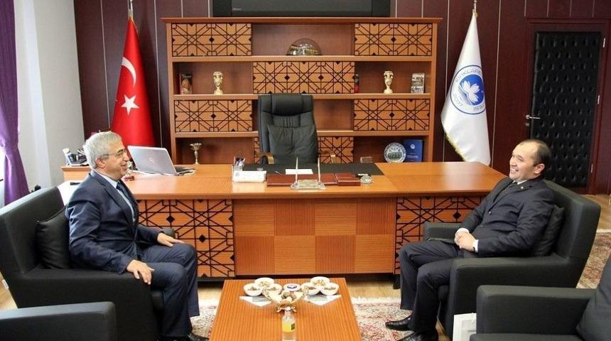T&uuml;rkmenistan İstanbul Başkonsolosu Seyitmammedov&rsquo;dan Kırklareli &Uuml;niversitesi&rsquo;ne Ziyaret