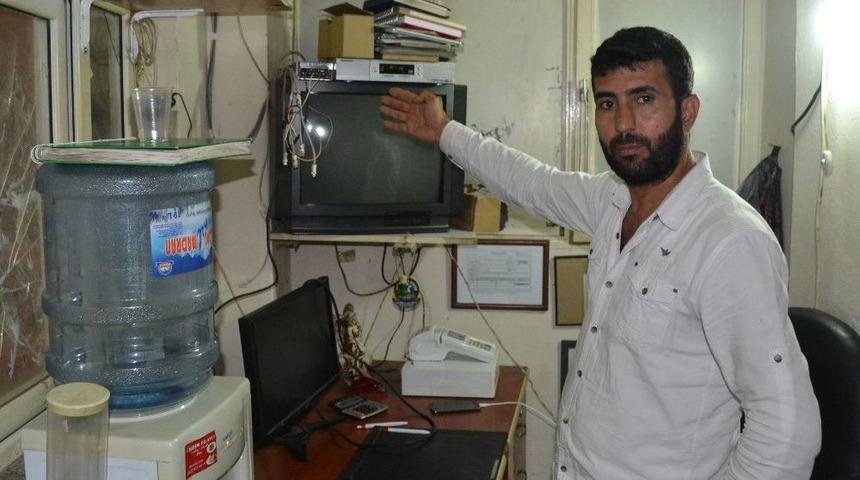 Uyanık Hırsız Kayıt Cihazını &Ccedil;aldı Ama Başka Bir G&uuml;venlik Kamerasına Yakalandı