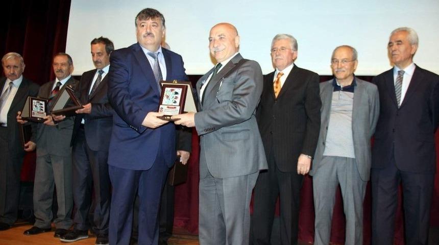 Meslekte 30 Yıl Hizmet Veren Hekimler Vefa Gecesi&rsquo;nde Buluştu