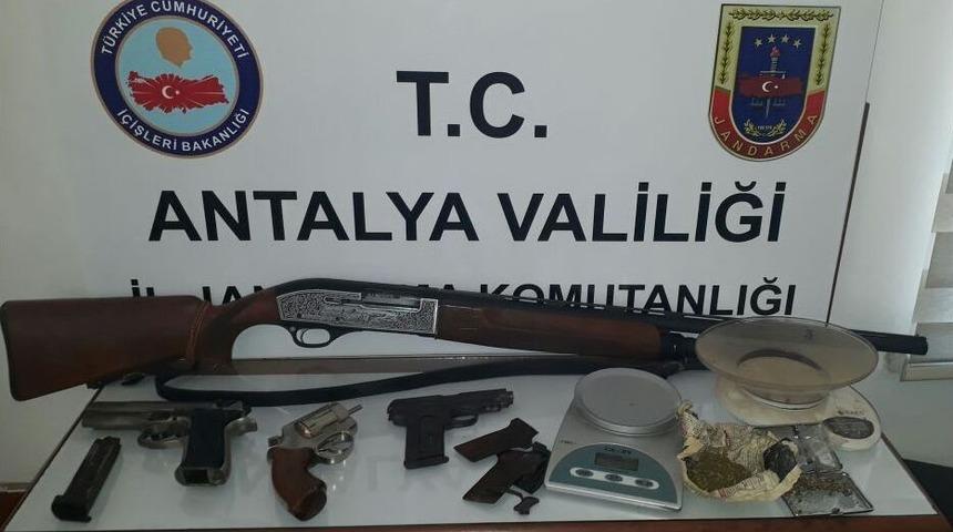 Jandarmadan Ruhsatsız Silah Operasyonu