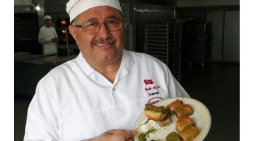 &Uuml;nl&uuml; Baklavacı Ramazanda Tatlı T&uuml;ketimi İle İlgili &Ouml;ğ&uuml;tler Verdi
