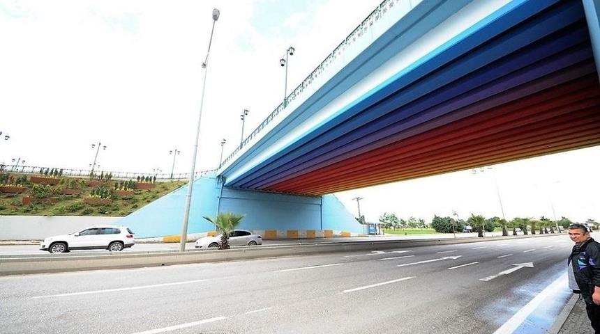 Samsun&rsquo;da K&ouml;pr&uuml;ler G&ouml;kkuşağı Gibi