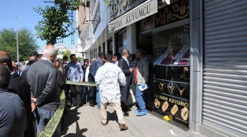 Kuyumcuda Silahlı Soygun Girişimi: 1 &Ouml;l&uuml;, 2 Yaralı