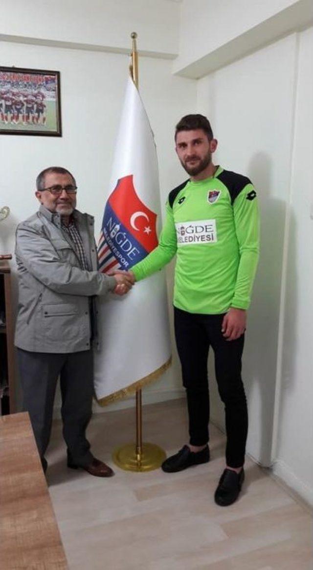 Niğde Belediyespor İç Transferde 5 Oyuncusu İle Tekrar Anlaştı