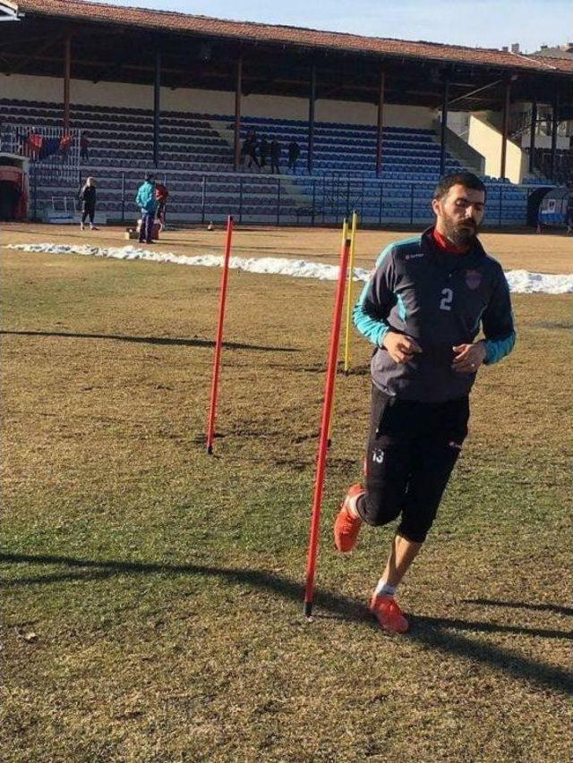 Niğde Belediyespor İç Transferde 5 Oyuncusu İle Tekrar Anlaştı