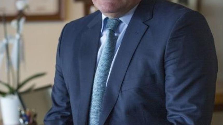 Enver Y&uuml;cel&rsquo;e Abd&rsquo;den Anlamlı &Ouml;d&uuml;l