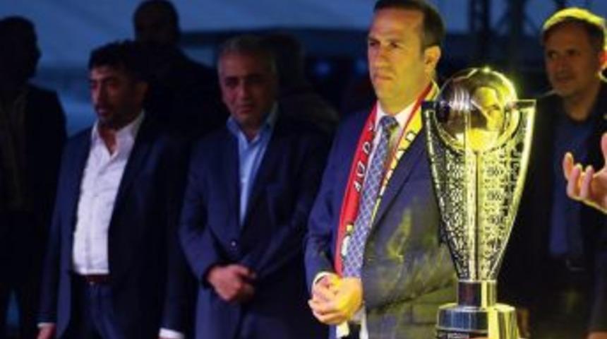 Yeni Malatyaspor Başkanı Adil Gevrek: "bırakmamı Gerektirecek Bir Durum Mu Var?"