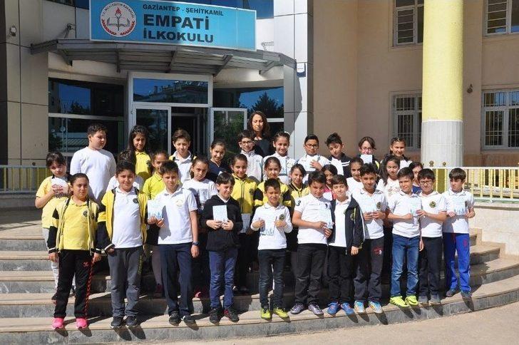 Küçük Şairlere Büyük Alkış G2