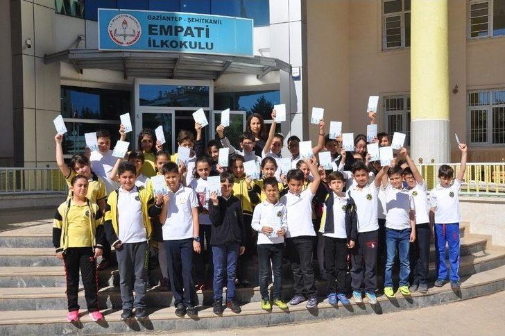 Küçük Şairlere Büyük Alkış G4