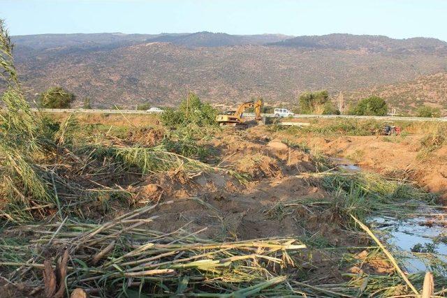 Çine’de Çiftçiler Plansız Toplulaştırmaya İsyan Etti