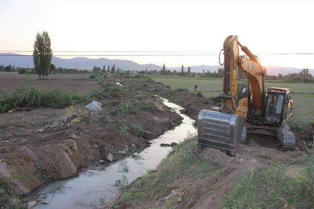 Çine’de Çiftçiler Plansız Toplulaştırmaya İsyan Etti