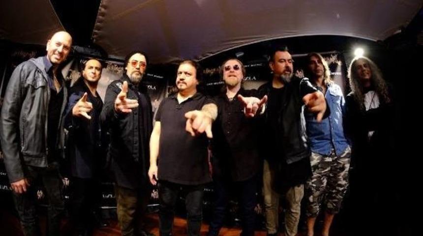 Pentagram 30. Yılını Dostlarıyla Kutladı