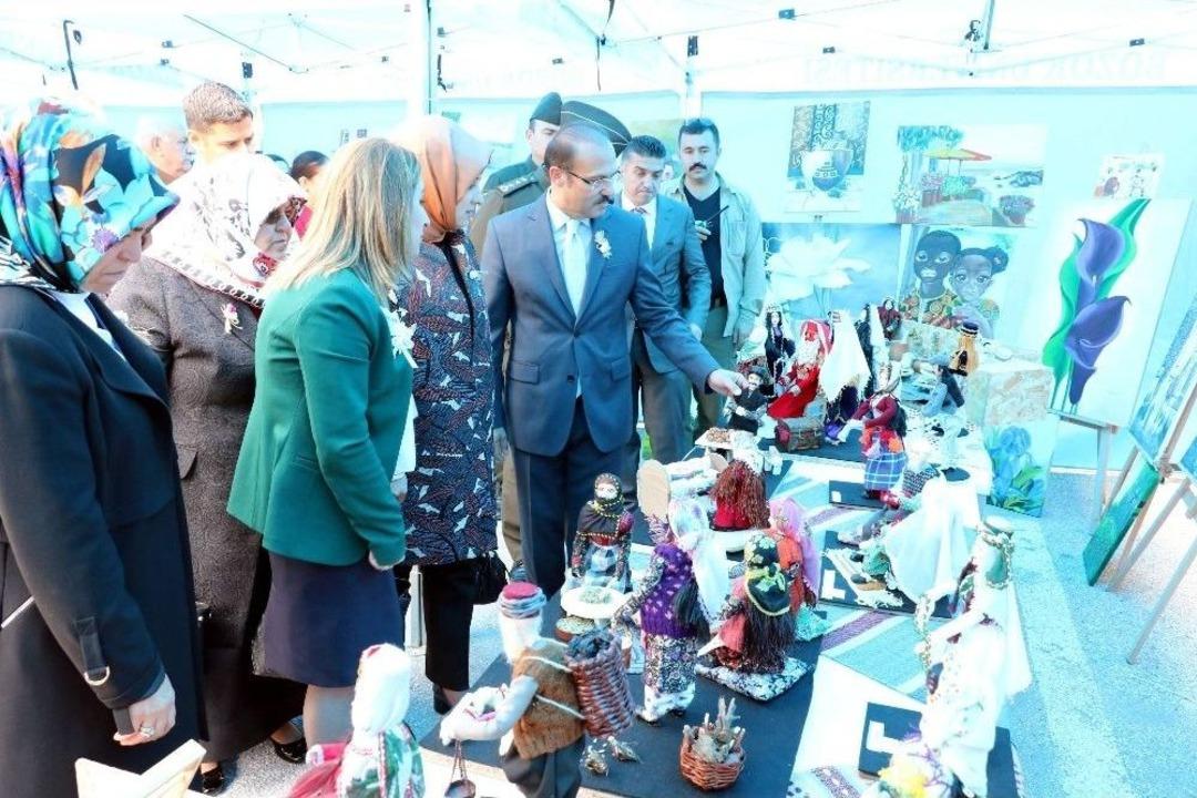 Yozgat Halk Eğitim Merkezi Yıl Sonu Sergisini A&ccedil;tı