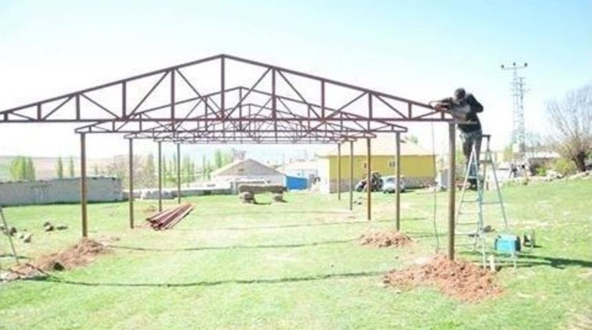 Develi Belediyesi&rsquo;nin Yol Yapım &Ccedil;alışmaları Devam Ediyor