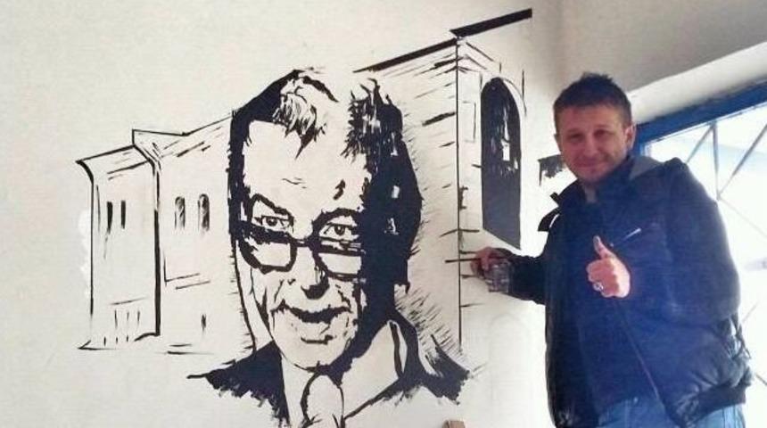 ‘hababam Sınıfı’ Karakterleri Okulun Duvarlarını Süslüyor