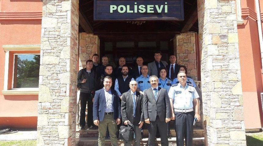 Emniyet M&uuml;d&uuml;rleri Basın Mensupları İle Bir Araya Geldi