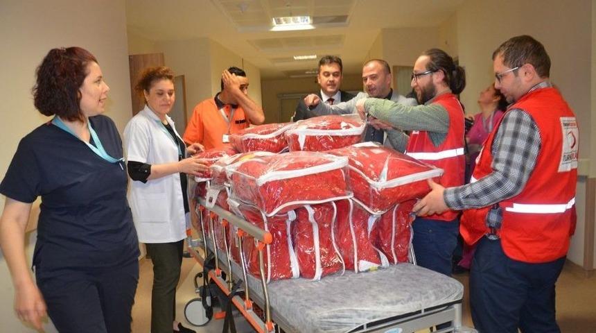 T&uuml;rk Kızılayı&rsquo;ndan &rsquo;sevgi Boh&ccedil;ası&rsquo;