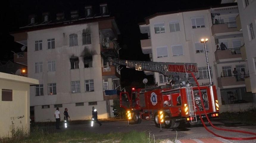 Manavgat&rsquo;ta Ev Yangını