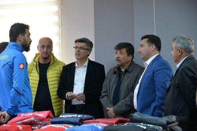 Başkan Bakıcı’dan Amatör Spor Kulüplerine Malzeme Yardımı