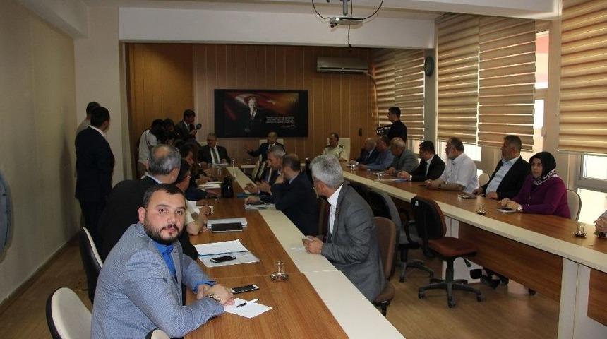 Vali Dağlı Bu Kez Suriyelileri Dinleyecek