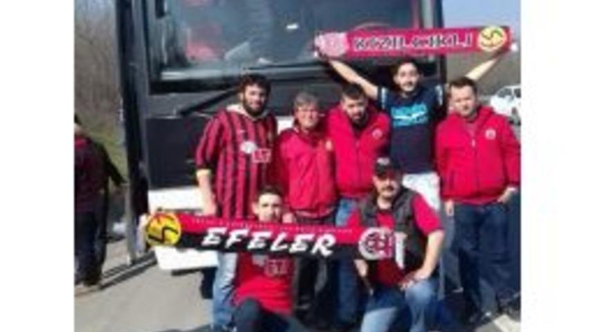 Efeler Deplasmana Gidecek Otobüs Bulamıyor