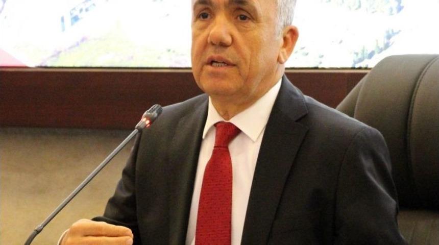 Rekt&ouml;r Bilgi&ccedil;: "g&ouml;z&uuml;m&uuml;z&uuml; Budaktan Esirgemeyiz"