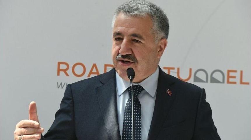 Bakan Arslan&rsquo;dan İzmir&rsquo;e K&ouml;pr&uuml; Ve Batırma T&uuml;p Ge&ccedil;it M&uuml;jdesi