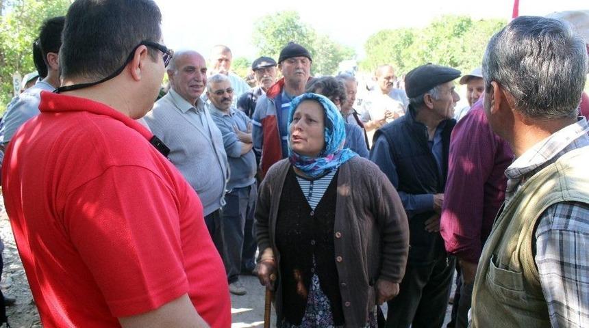 Mahalleliden Yol Kapatma Eylemi