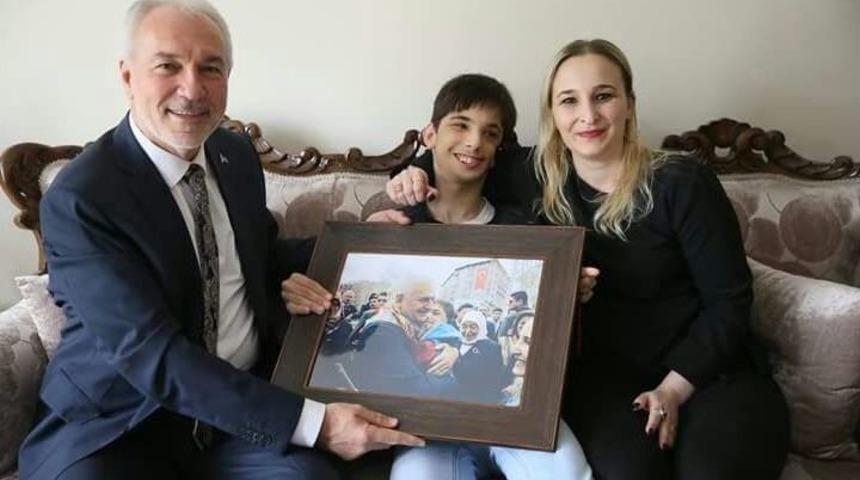 Belediye Başkanı Kamil Sara&ccedil;oğlu&rsquo;ndan Oğuzhan&rsquo;a S&uuml;rpriz Ziyaret