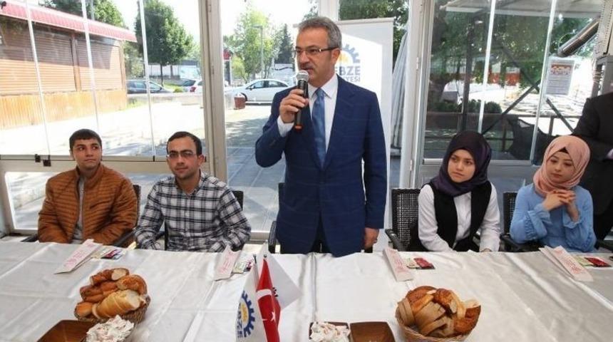 Stajyer &Ouml;ğrencileri, Başkan K&ouml;şker Uğurladı