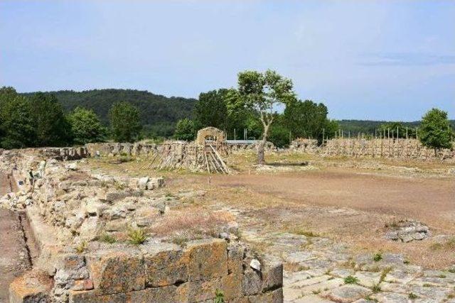 Tarihi Bigalı Kalesi'nde Restorasyon