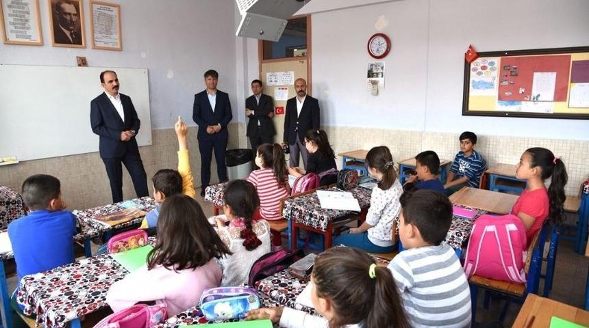 Başkan Altay &Ouml;ğrencilerle Buluştu