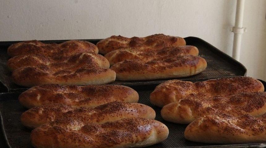 &Ccedil;orum&rsquo;da Ramazan Pidesi Fiyatları Değişmedi